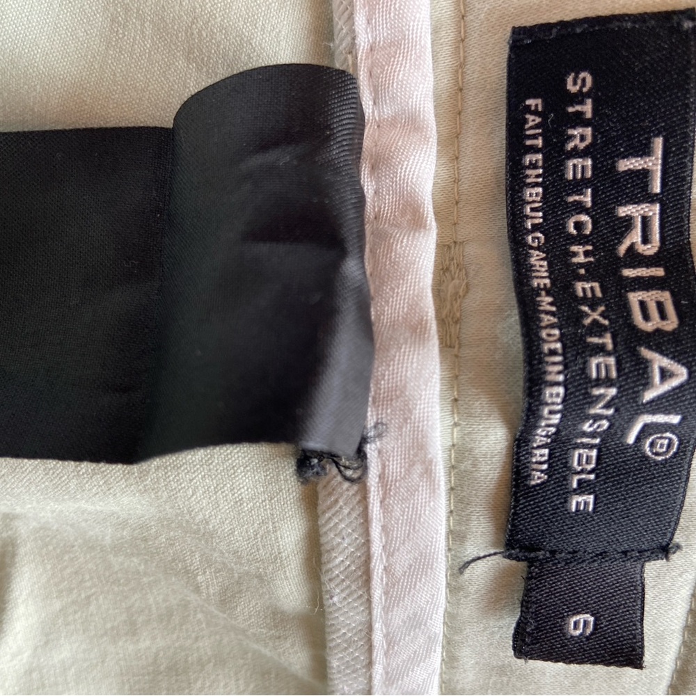 Capris - Picture 4 of 4
